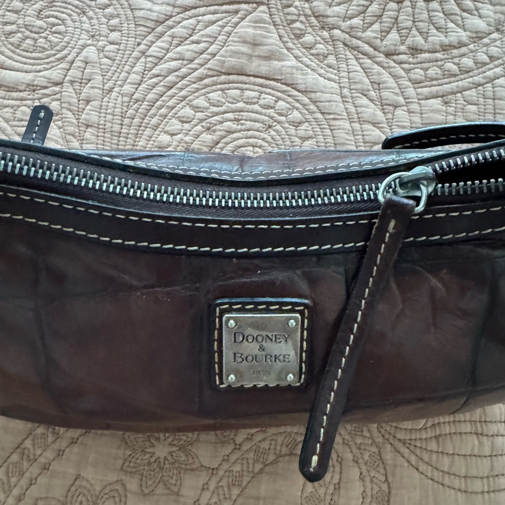 Dooney And Bourke Croc Embossed Hobo Shoulder - Picture 11 of 15